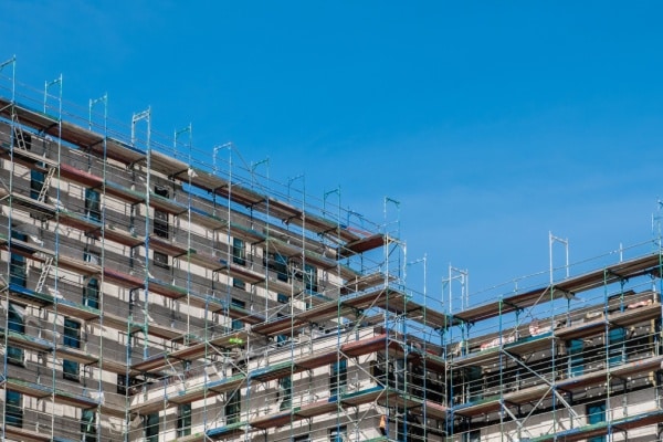 Rénovation immobilière lourde : taux réduit de TVA et exonération de taxe foncière ? 11 Qontum | Rénovation immobilière lourde : taux réduit de TVA et exonération de taxe foncière ?