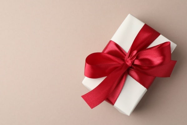 Qontum | C’est l’histoire d’une société qui additionne les cadeaux clients pour diminuer ses impôts…
