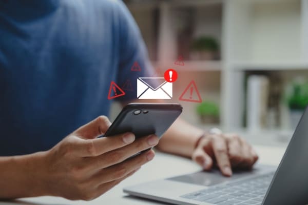 Fraude aux faux mails CARSAT : redoublez de vigilance ! 9 Qontum | Fraude aux faux mails CARSAT : redoublez de vigilance !