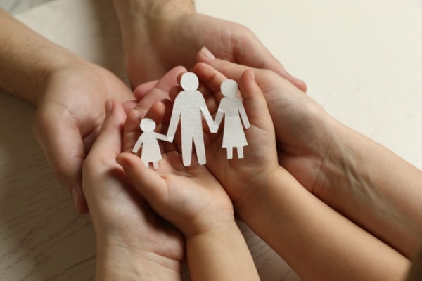 Salarié adoptant : combien d’absences autorisées ? 9 Qontum | Salarié adoptant : combien d’absences autorisées ?