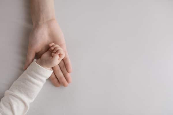 Qontum | Revalorisation du complément de libre choix du mode de garde des enfants de moins de 6 ans
