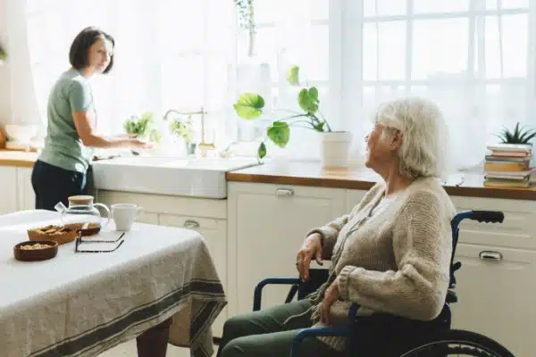 Aide à domicile : l’âge d’accès à l’avantage social est réhaussé 14 Qontum | Aide à domicile : l’âge d’accès à l’avantage social est réhaussé