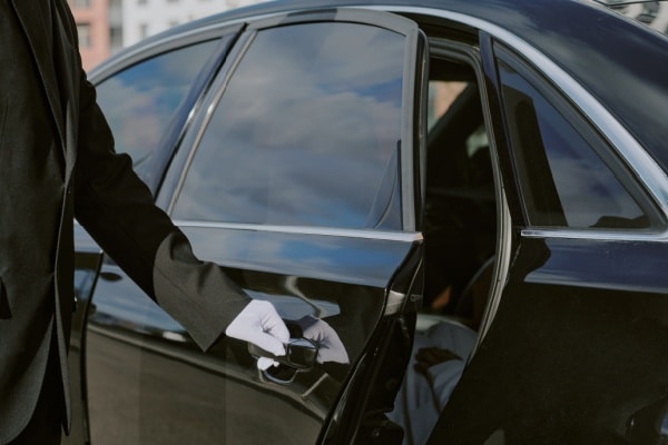 Qontum | Mise à disposition de véhicules avec chauffeur : TVA à taux réduit ?
