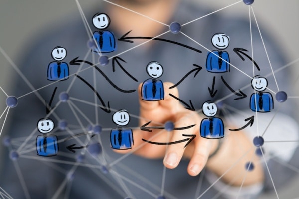 Qontum | Groupements d’employeurs et portage salarial : des démarches simplifiées