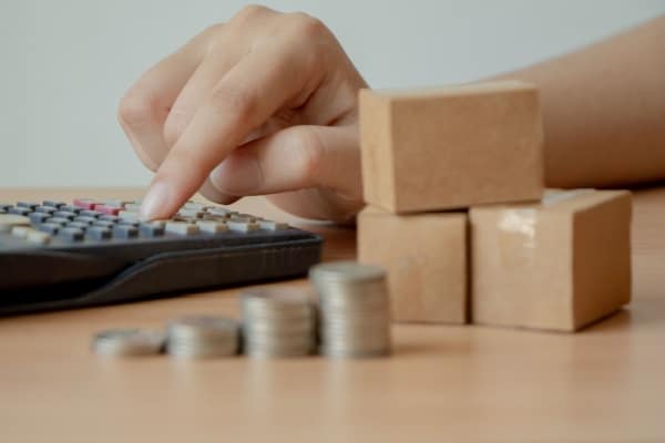 Qontum | Taxe sur les petits colis : ça se précise !