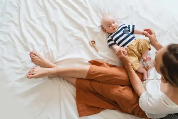 Shutterstock_congesupplementairetns Qontum | Congé supplémentaire de naissance : les modalités sont fixées pour les indépendants et les non-salariés agricoles