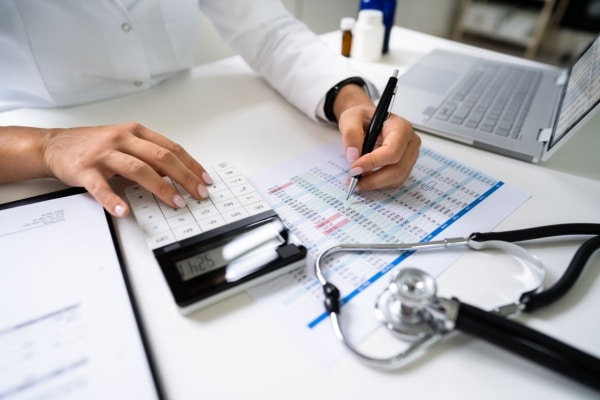 Qontum | Établissements de santé : fin du suspense pour le coefficient de minoration