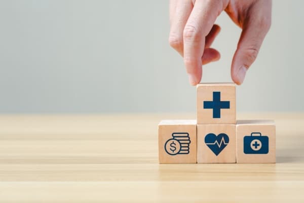 Qontum | Travailleurs indépendants : un panorama des aides de l’Assurance maladie