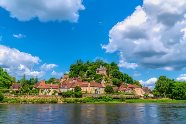 Qontum | Villages vacances : revue des mesures de classement