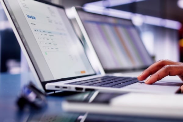 Facturation électronique : des difficultés pour traiter une facture reçue ? 9 Qontum | Facturation électronique : des difficultés pour traiter une facture reçue ?