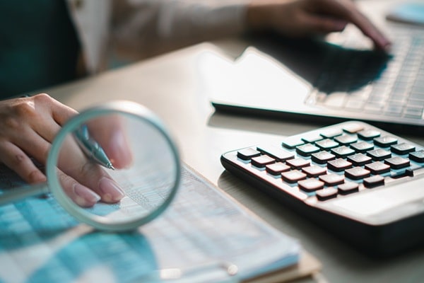 Qontum | Passer de l’impôt sur le revenu à l’impôt sur les sociétés : mode d’emploi