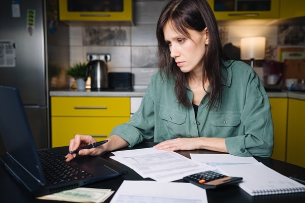 Qontum | Travailleurs non-salariés : comment comprendre votre régularisation mixte ?