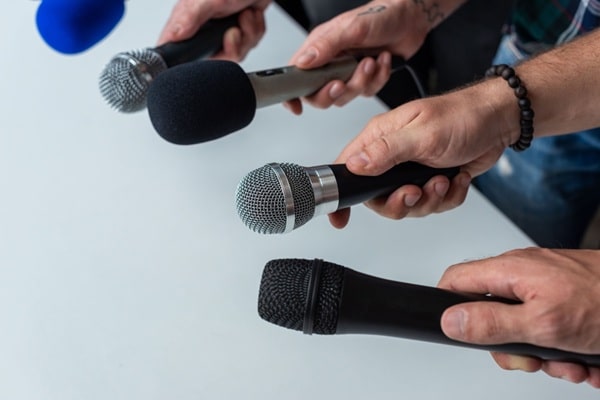 Facturation électronique : une tolérance pour les intermédiaires de presse ? 14 Qontum | Facturation électronique : une tolérance pour les intermédiaires de presse ?