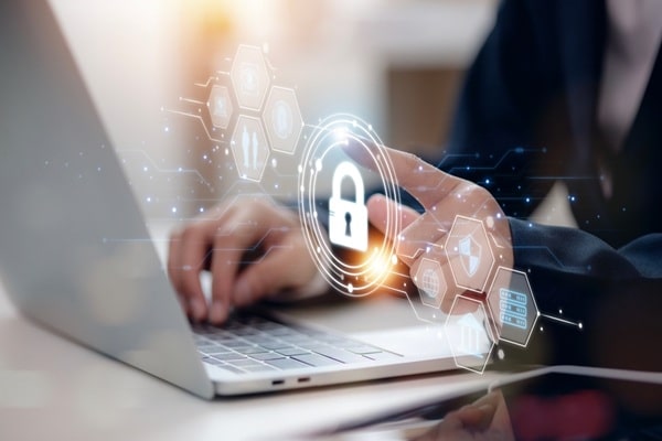 Qontum | Produits comportant des éléments numériques : de nouvelles exigences européennes de conformité ?
