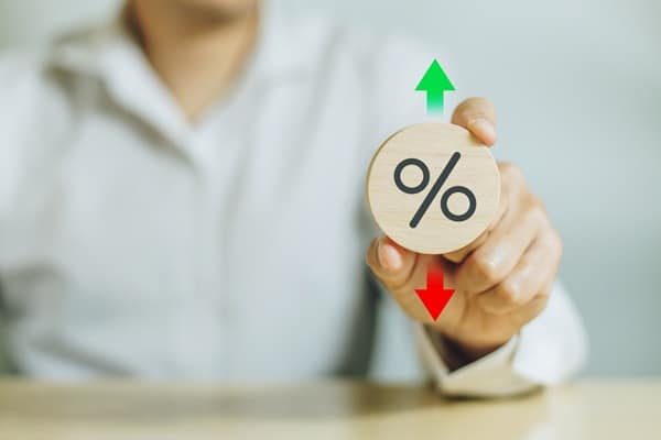 Qontum | TVA et mandat à l’international : précisions utiles